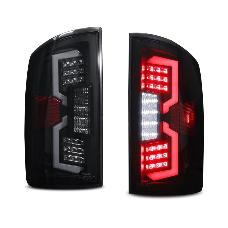 For 2002-2006 Dodge Ram 1500 pickup/2003-2006 Dodge Ram 2500 3500 pickup LED Tail Light – Black/ Smoke