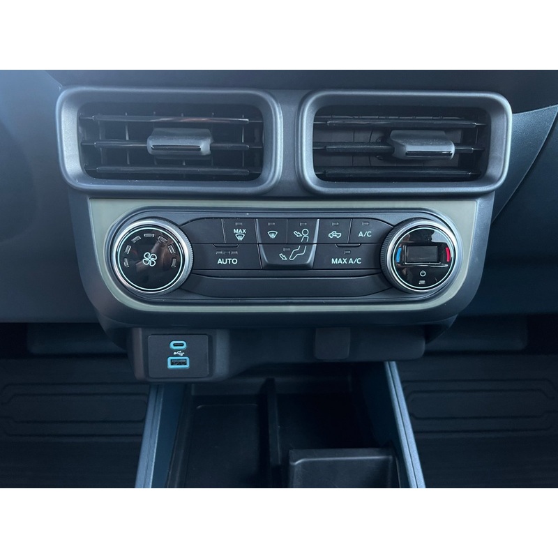 Tufskinz Climate Control Accent Trim for Ford Maverick (2022-2024)