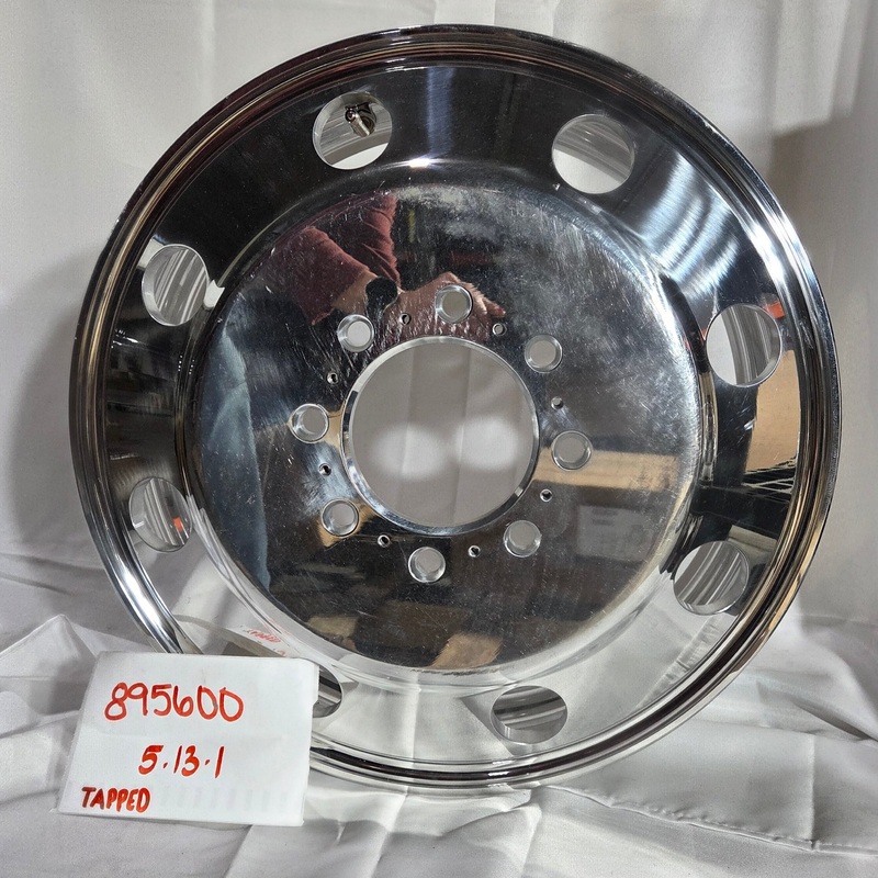 19.5×6.00 Northstar 8×6.5″ Hub Pilot Mirror Polished Both Sides (Chevy/GMC 3500 DRW 1973-2010) (returned item)