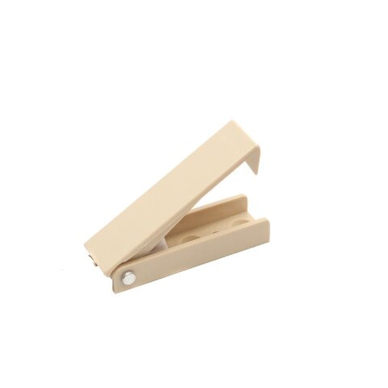 RV Designer E206 Squared Baggage Door Catch – Colonial White, Set of 2