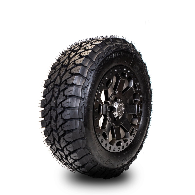 BLEMISH LT | MT MUD LORD 35×12.5R17 10 PLY REMOLD USA