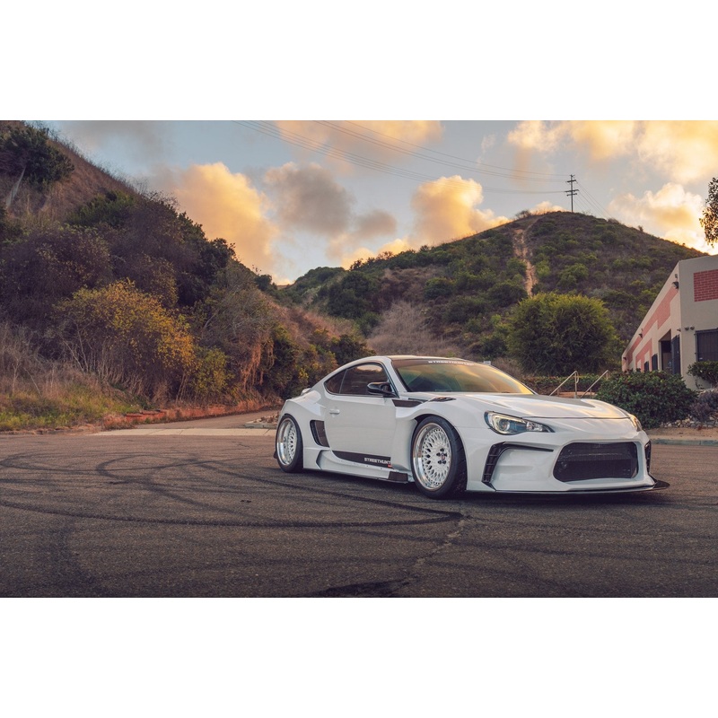 Subaru BRZ & Toyota GT86 & FRS First Generation STREET HUNTER Wide Body Kit FRP (unpainted)