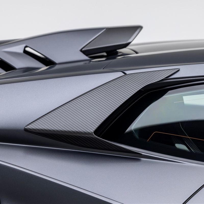 Lamborghini Huracan STO Side Intakes Carbon Fiber by Vorsteiner Glossy Carbon Fiber PP 2×2