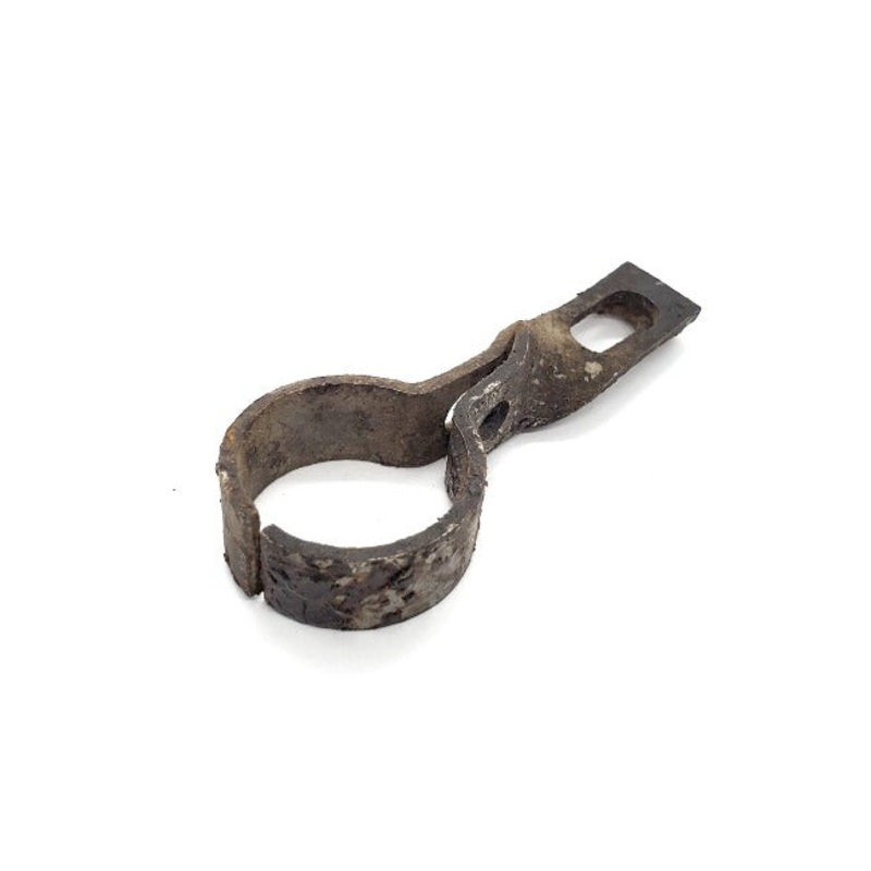 NOS Breather Pipe Bracket – CC928838