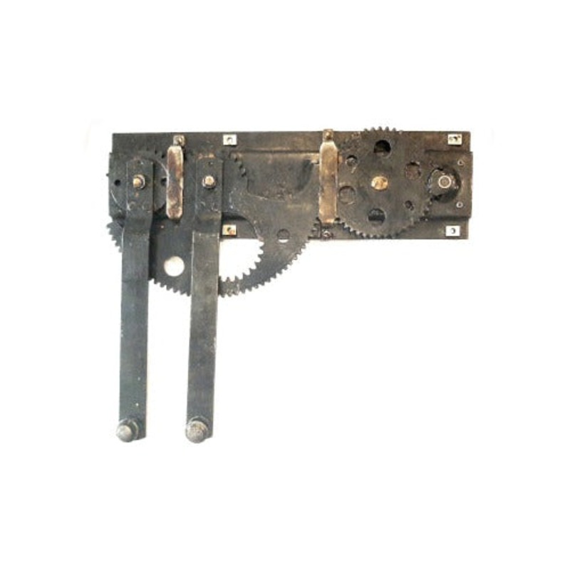 NOS Closed Cab Window Regulators – Right Side Non-Wing – CC785882