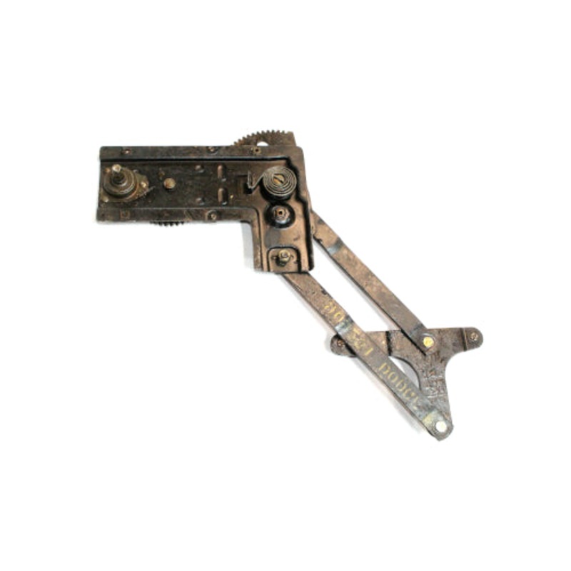 USED Closed Cab Window Regulator – Left Side With Wing – CC909251